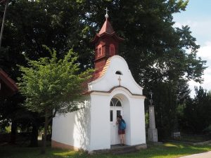kaplička v Újezdu u Chanovic